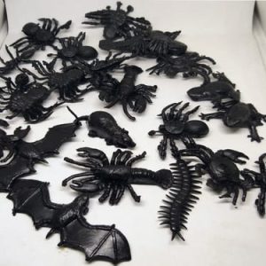 Bichos De Plastico Negros x 12