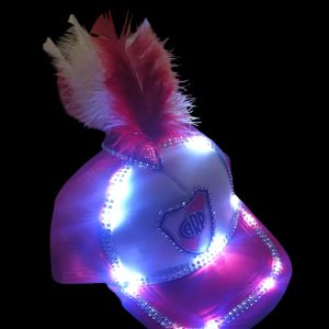 Gorra luminosa river con plumas x1