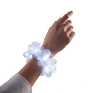 Pulsera Hawaiana Flores Grandes Luminosa Blanca X1